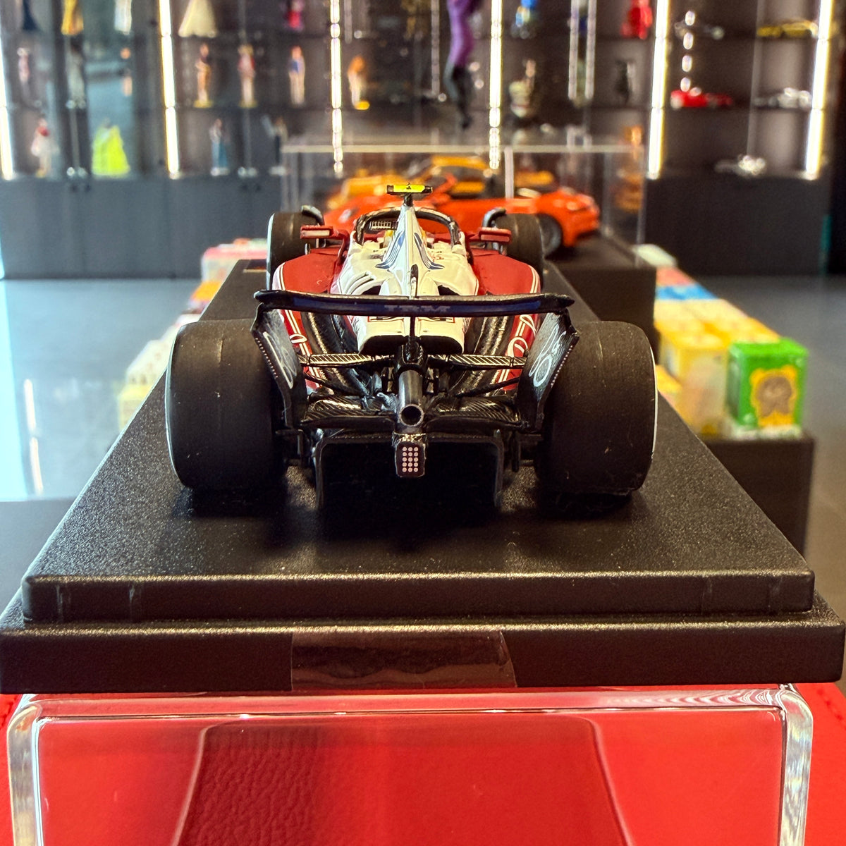 Ferrari SF-25 Monza Grand Prix 2025 Lewis Hamilton #44 1:43 Scale by LOOKSMART