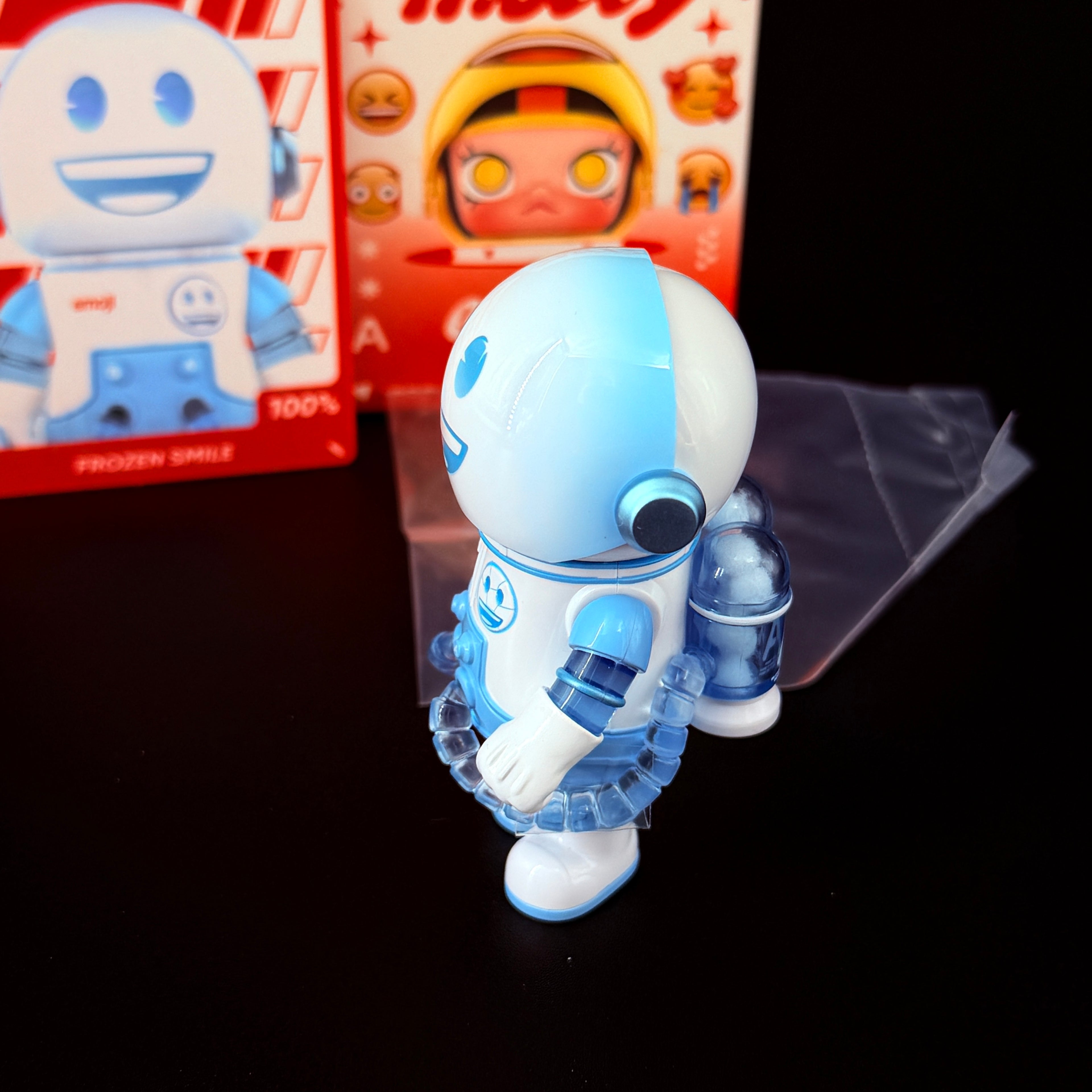 MEGA SPACE MOLLY × emoji™ Series Frozen Smile 100% Figure by POP MART