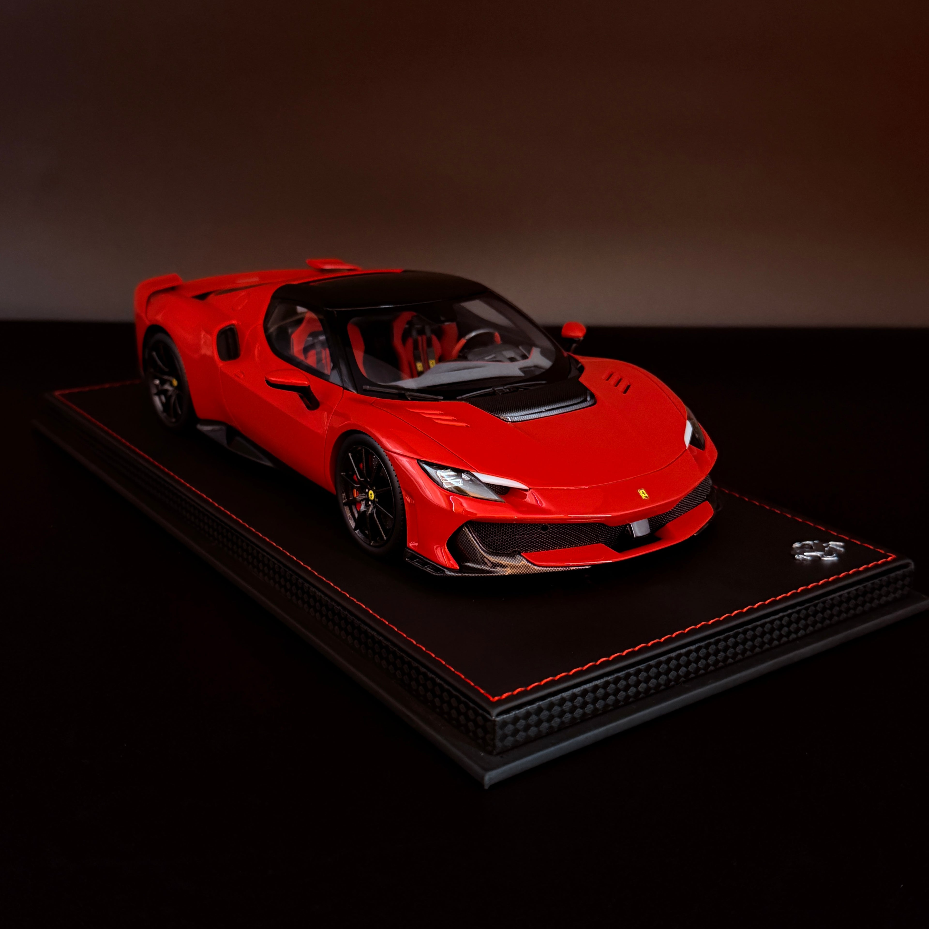 BBR Models Ferrari 296 Speciale Rosso Corsa con Techo Negro – Coche a Escala 1:18 con Vitrina (Edición Limitada 96 unidades) de BBR Models