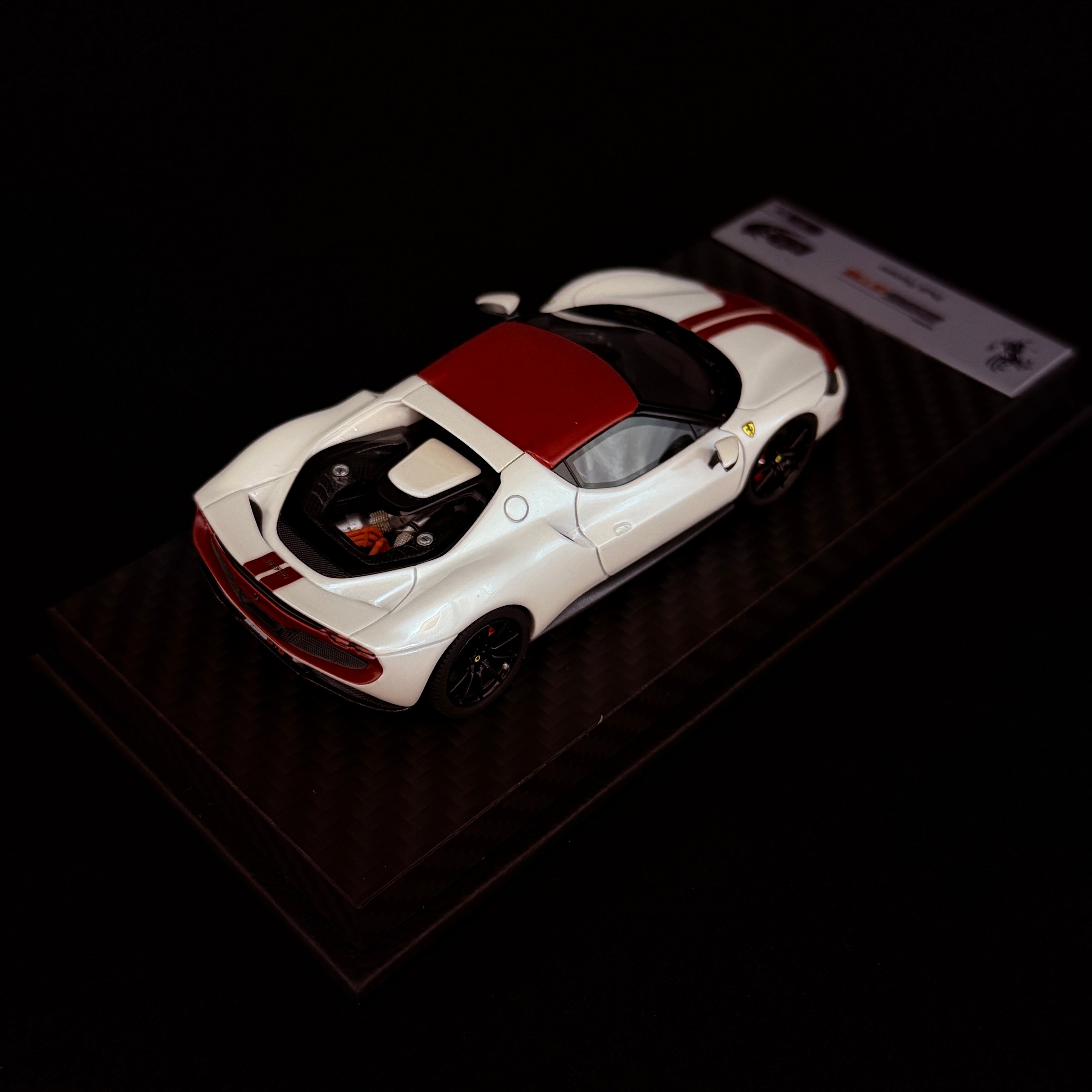 Auto BBR Models 1/43 Ferrari 296 Fiorano White Fuji Glanz Dunkelrot Dach Limitierte Auflage