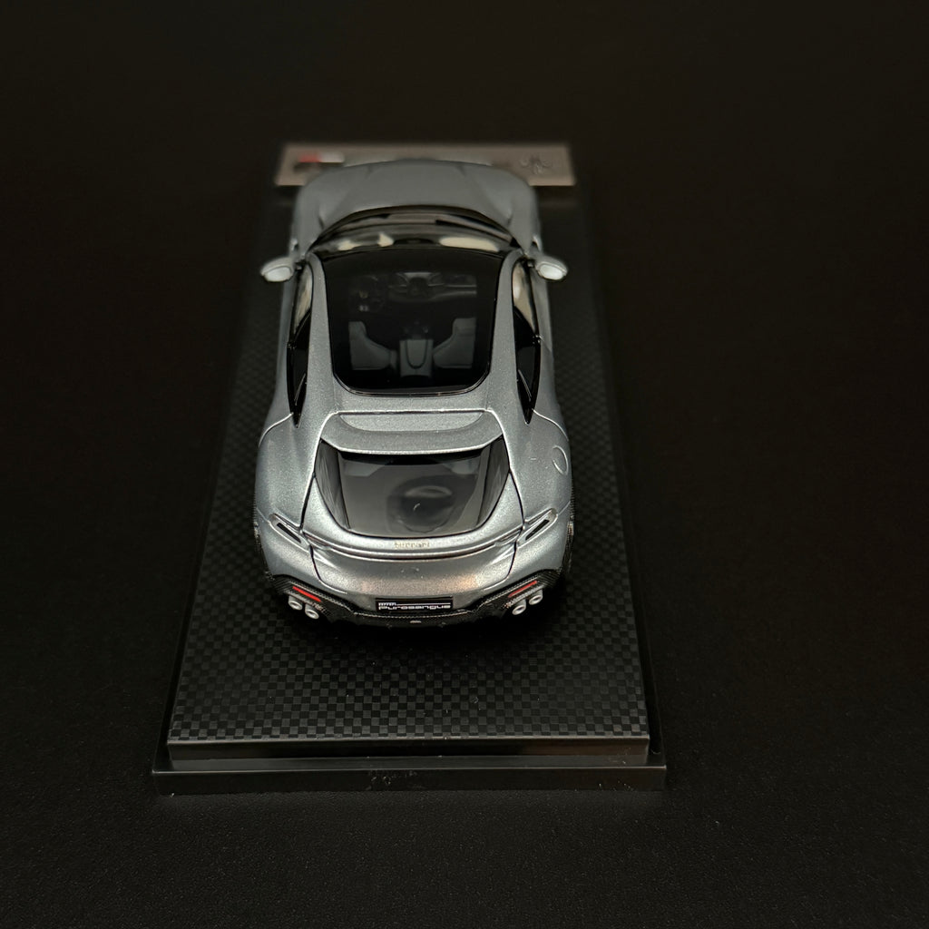 Ferrari Purosangue Panoramadach – Grigio Titanio Maßstab 1:43 von BBR Models