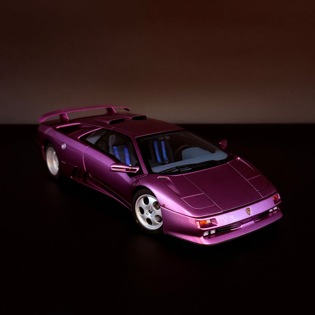 Lamborghini Diablo SE30 JOTA – Viola SE30 Metallic Lila 1:18 Maßstab von AUTOart