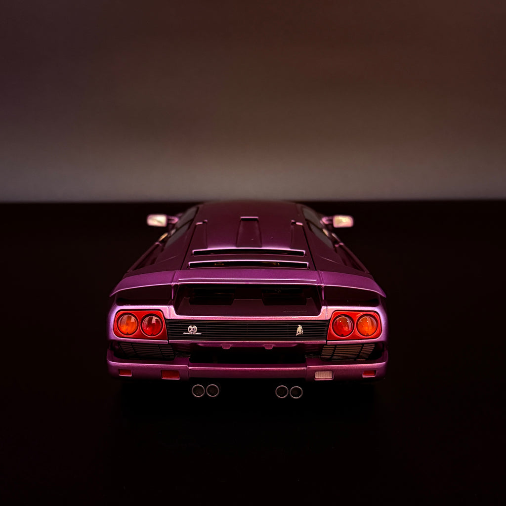 Lamborghini Diablo SE30 JOTA – Viola SE30 Metallic Lila 1:18 Maßstab von AUTOart