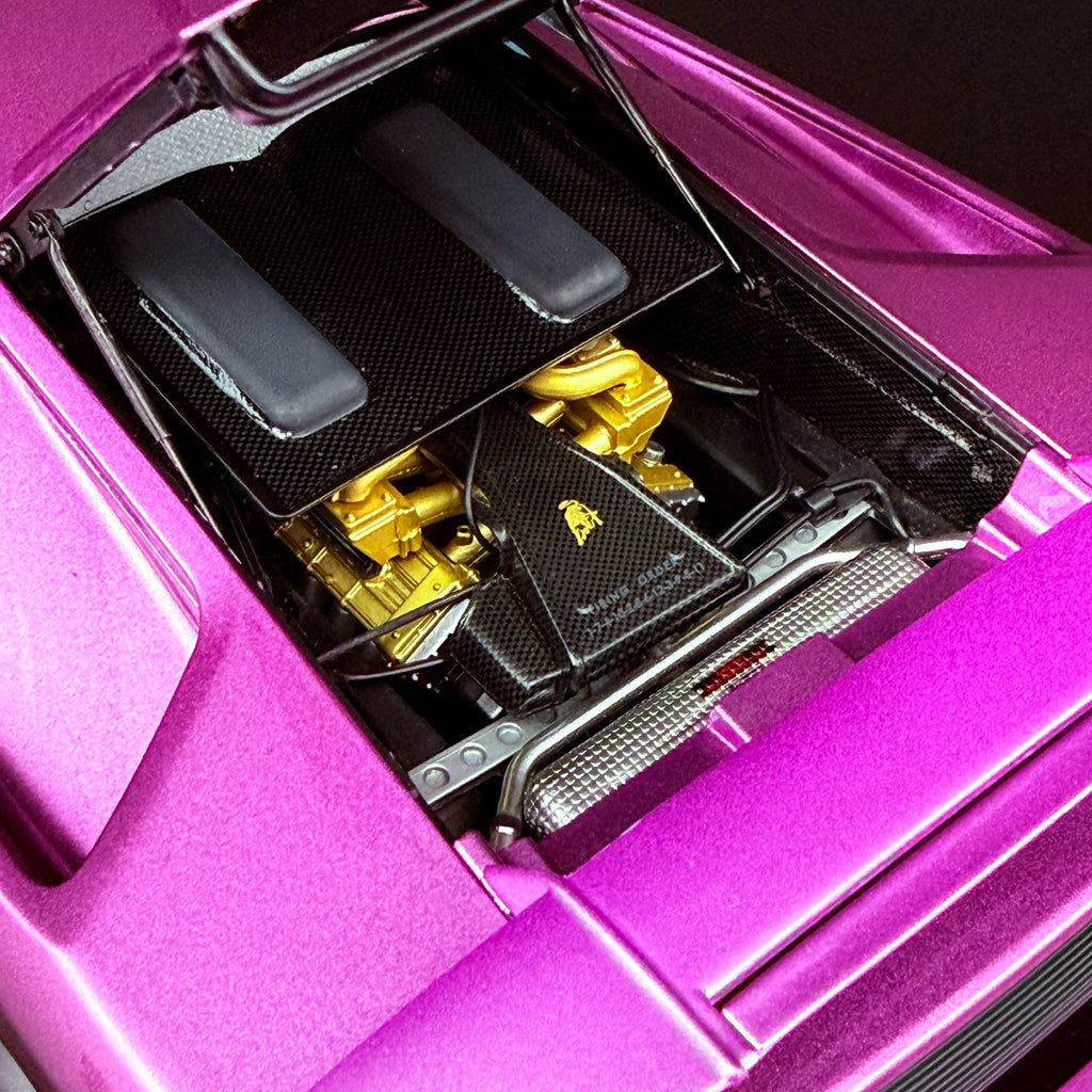 Lamborghini Diablo SE30 JOTA – Viola SE30 Metallic Lila 1:18 Maßstab von AUTOart