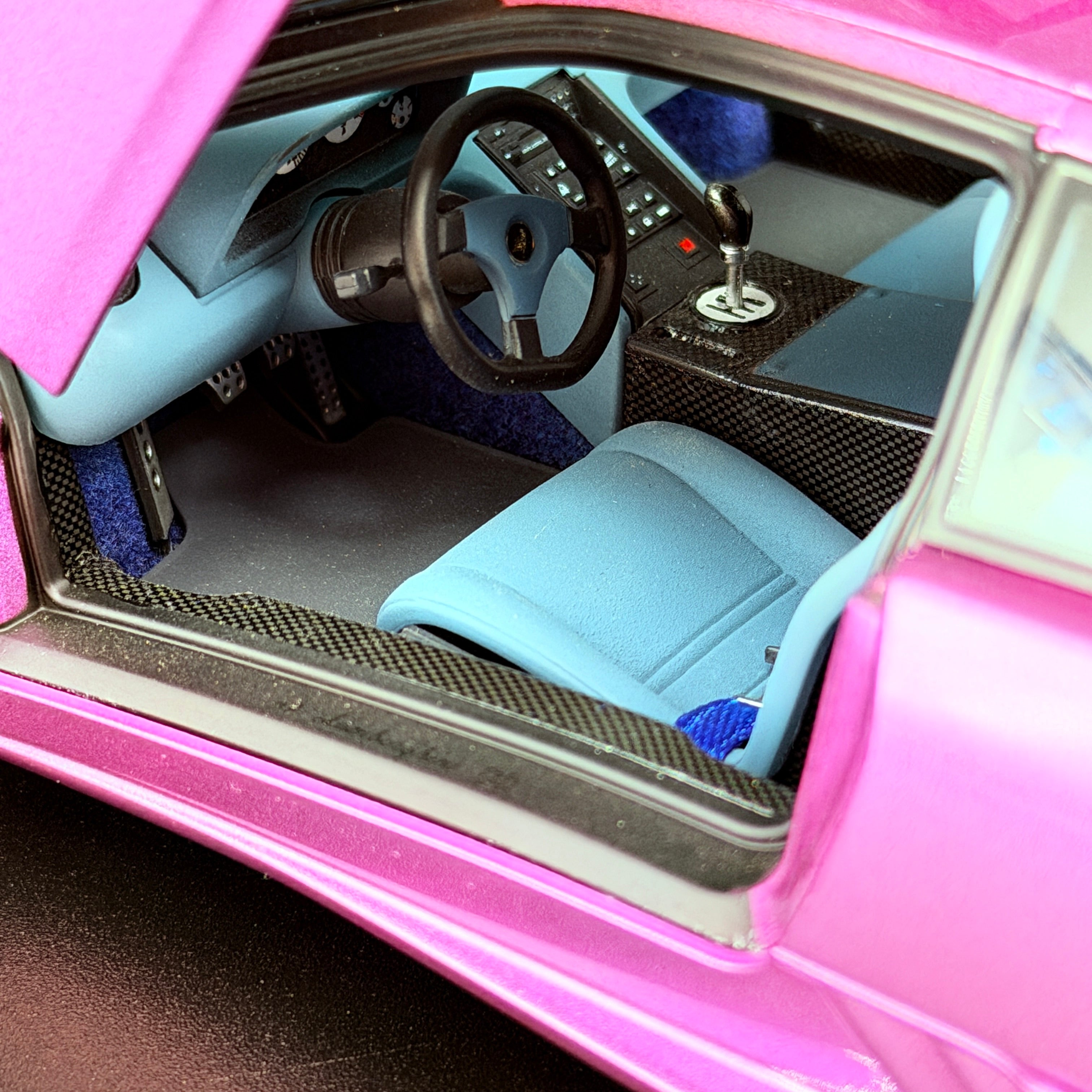 Lamborghini Diablo SE30 JOTA – Viola SE30 Metallic Lila 1:18 Maßstab von AUTOart
