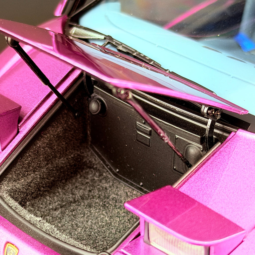 Lamborghini Diablo SE30 JOTA – Viola SE30 Metallic Lila 1:18 Maßstab von AUTOart