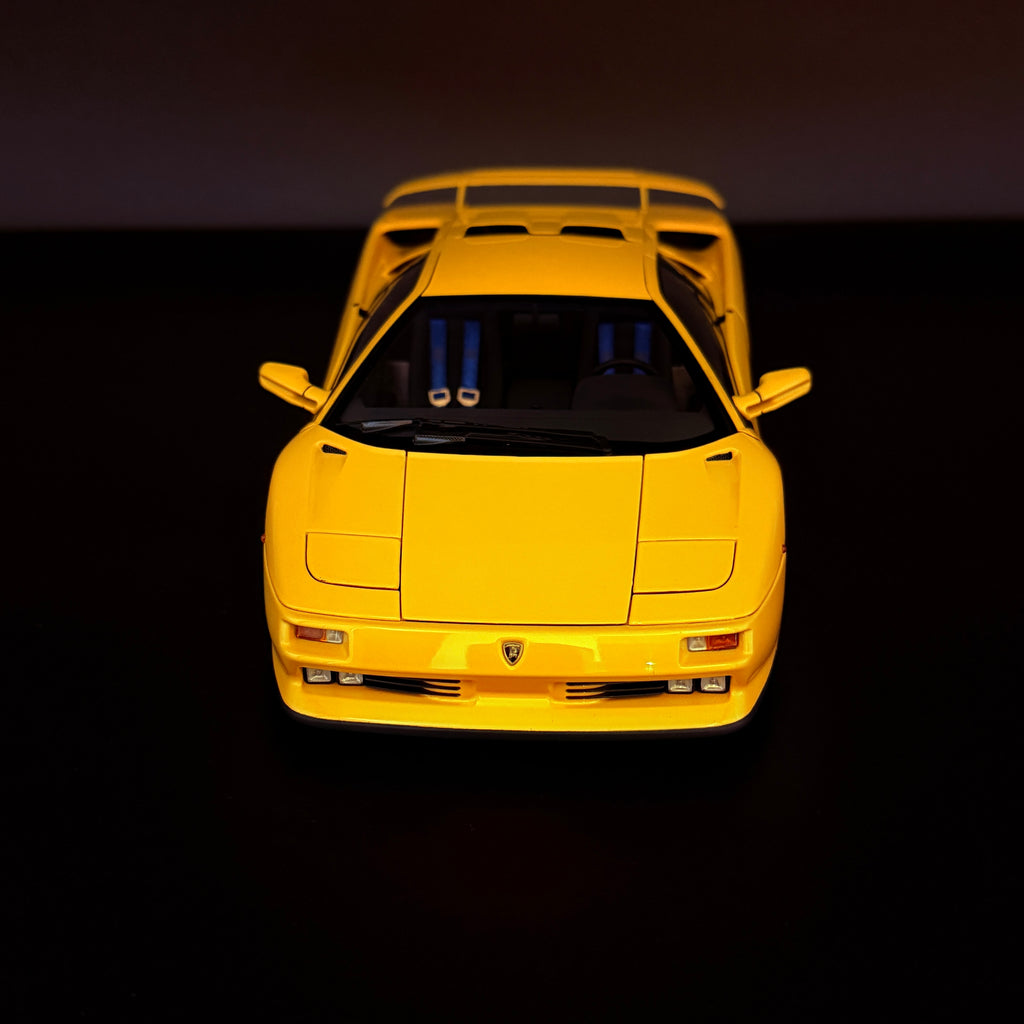 Lamborghini Diablo SE30 JOTA – Superfly Yellow Maßstab 1:18 von AUTOart