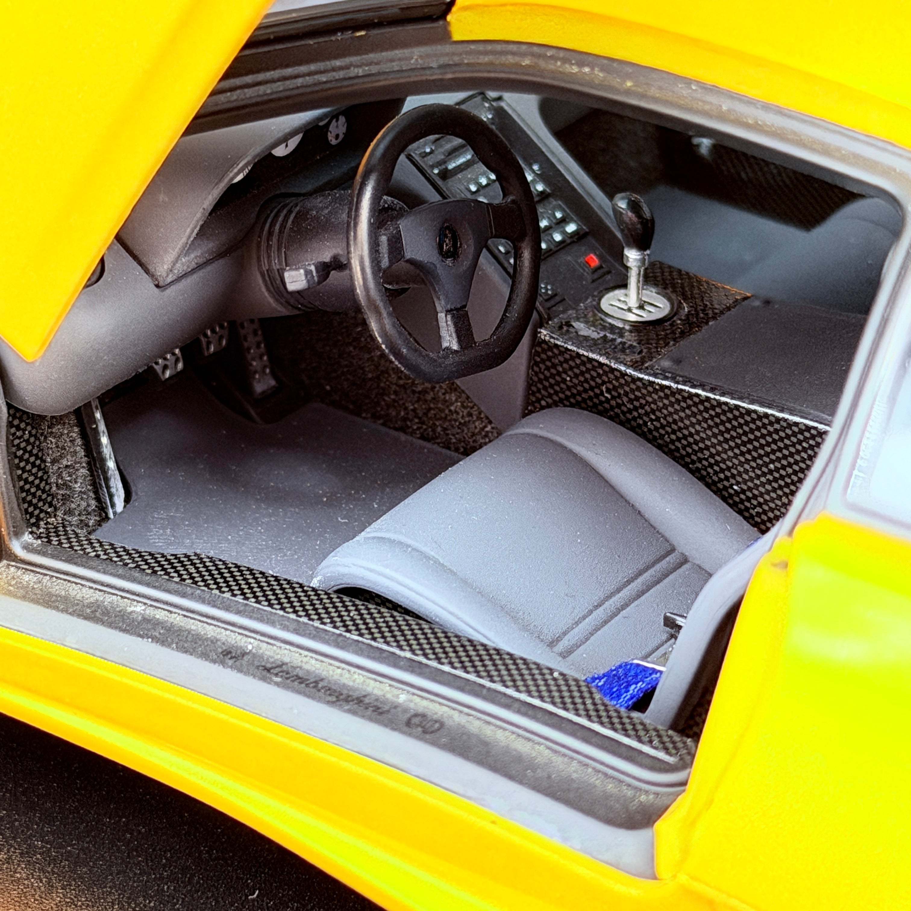 Lamborghini Diablo SE30 JOTA – Superfly Yellow Maßstab 1:18 von AUTOart