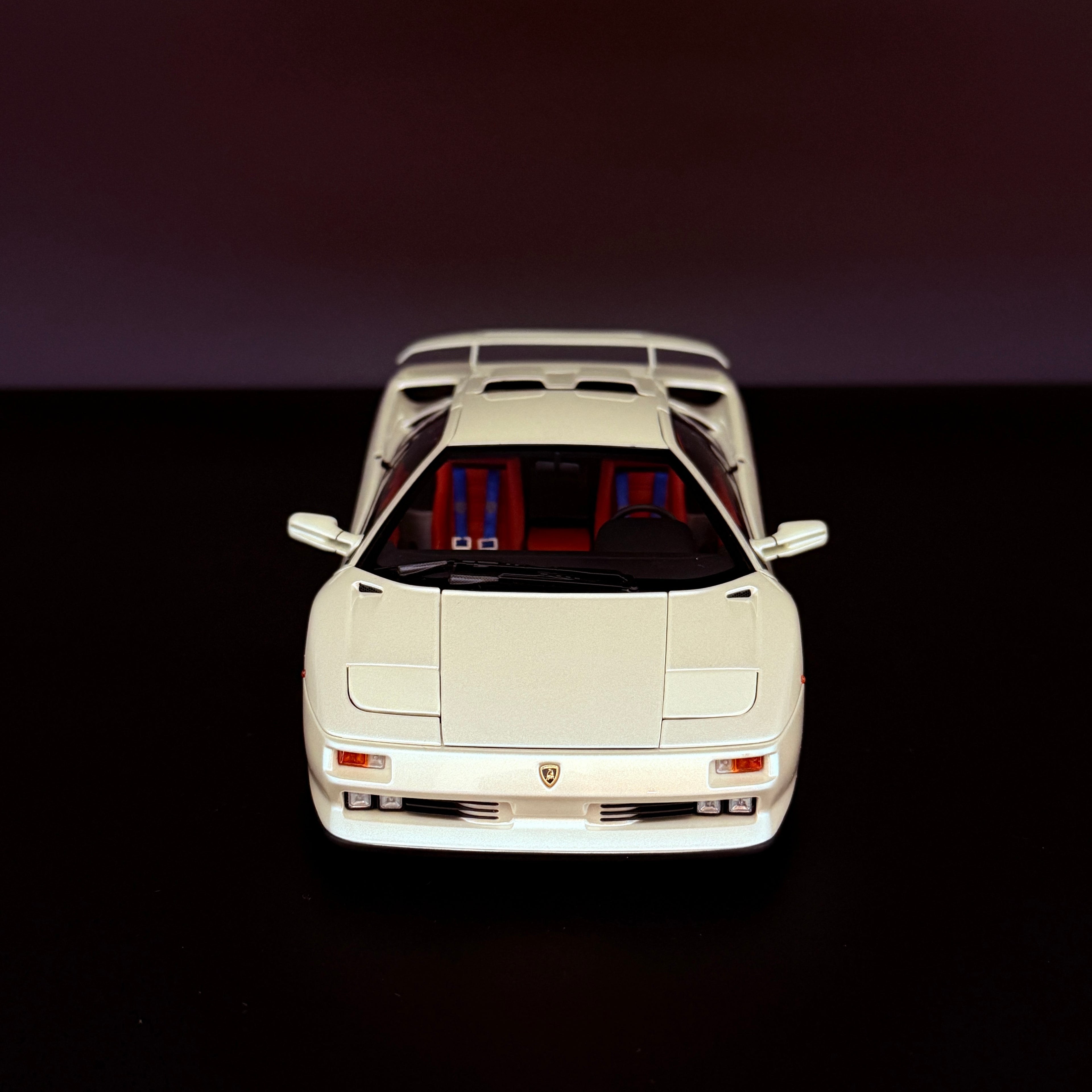Lamborghini Diablo SE30 JOTA – Balloon White Maßstab 1:18 von AUTOart