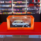 Mercedes-Benz 230 TE (W123) 1982 stříbrná 1:43 od Maxichamps