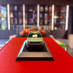 Volkswagen Golf II 4dveřový 1985 stříbrná metalická zelená 1:43 od Maxichamps