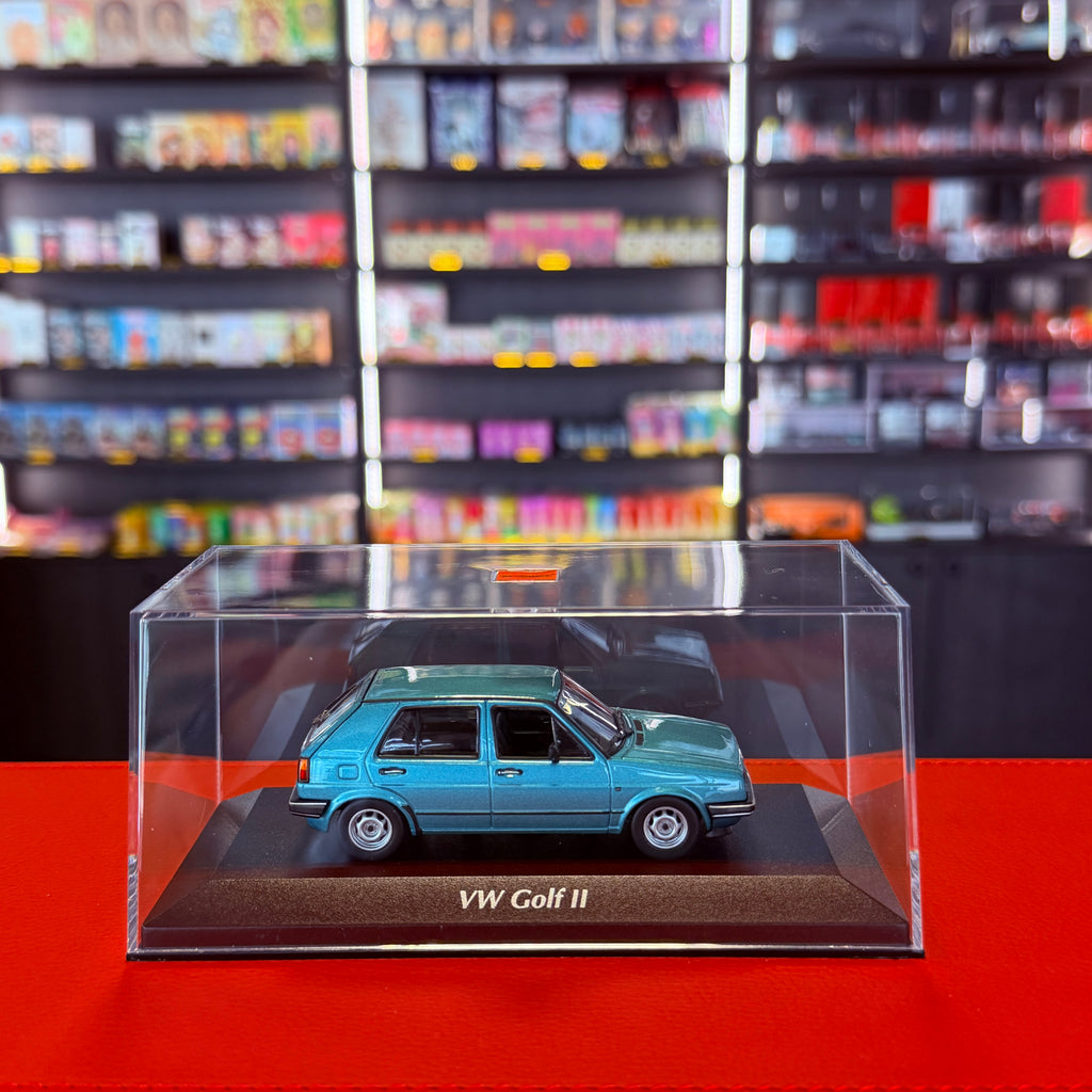 Volkswagen Golf II 4-dørs 1985 turkis metallic 1:43 fra Maxichamps