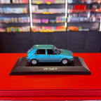 Volkswagen Golf II 4-dørs 1985 turkis metallic 1:43 fra Maxichamps