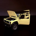 Suzuki Jimny Sierra JB74 – Chiffon Ivory Metallic / Black Roof im Maßstab 1:18 von AUTOart