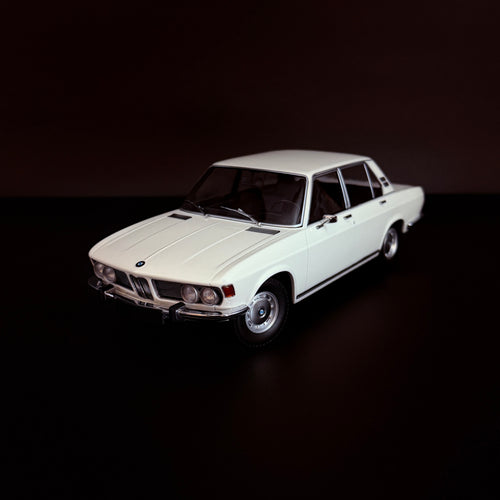 BMW 2500 Bianca 1968 1:18 Scale Model – MINICHAMPS