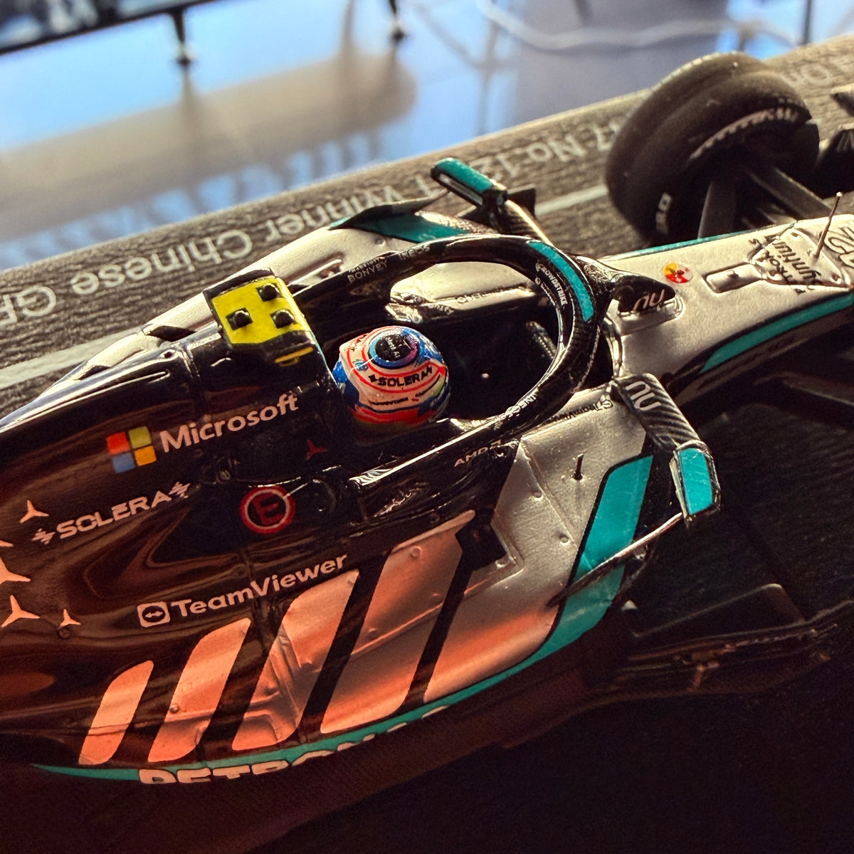Vítěz Velké ceny Číny 2026 Kimi Antonelli Mercedes-AMG Petronas W17 č. 12 v měřítku 1:43 od Spark