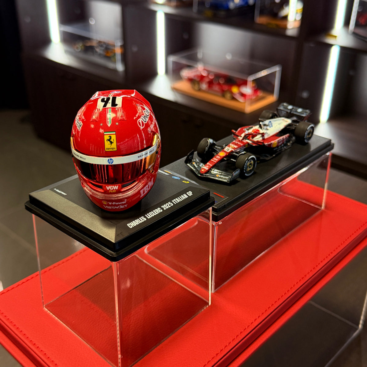 Charles Leclerc Ferrari SF-25 Grand Prix de Monza 2025 1:5 + 1:43 Set de LOOKSMART