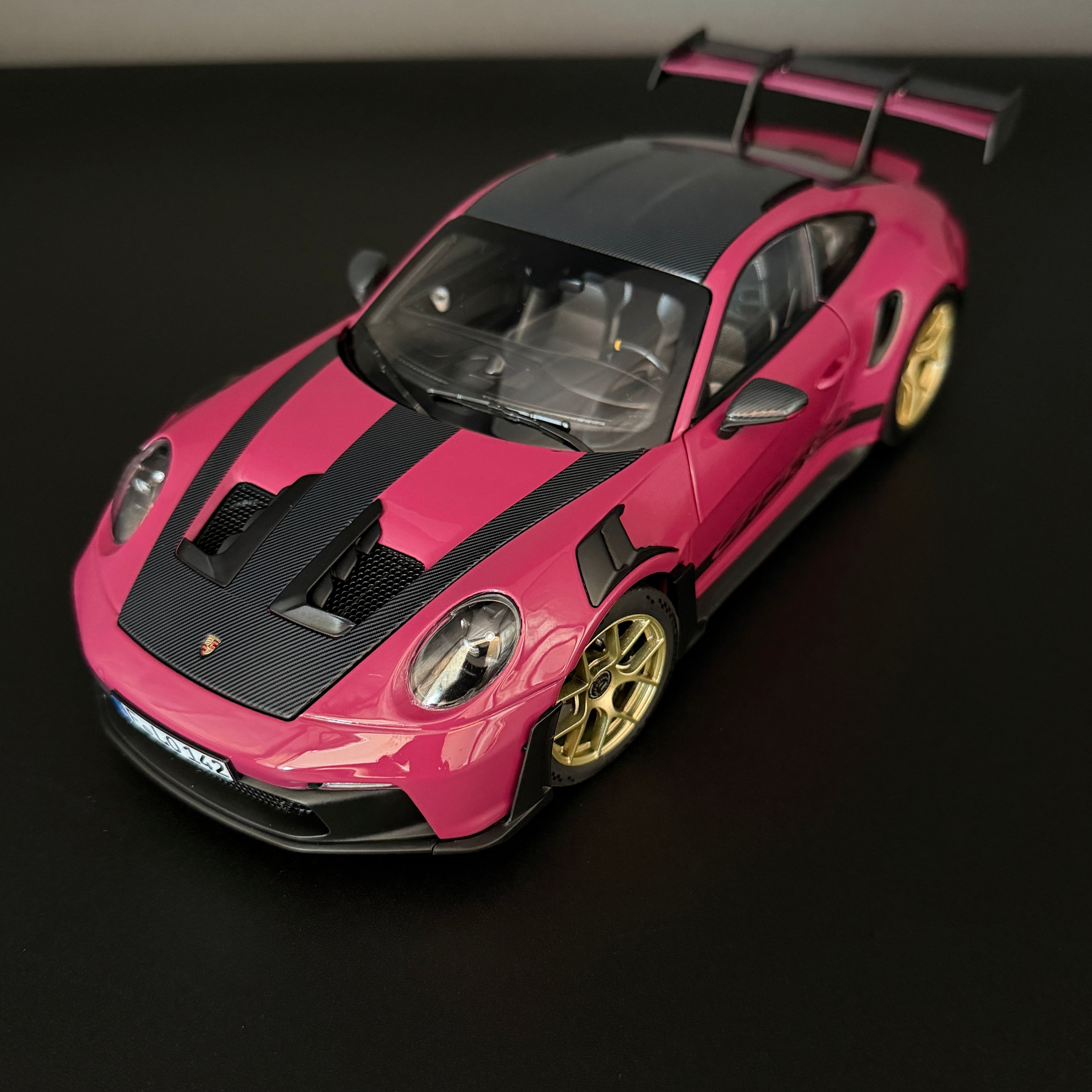 Porsche 911 (992) GT3 RS Weissach Paket 2022 Ruby Star Norev 1/18
