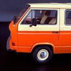 Volkswagen T3a Minibus 1978 Orange / Weiß Maßstab 1:18 Modell
