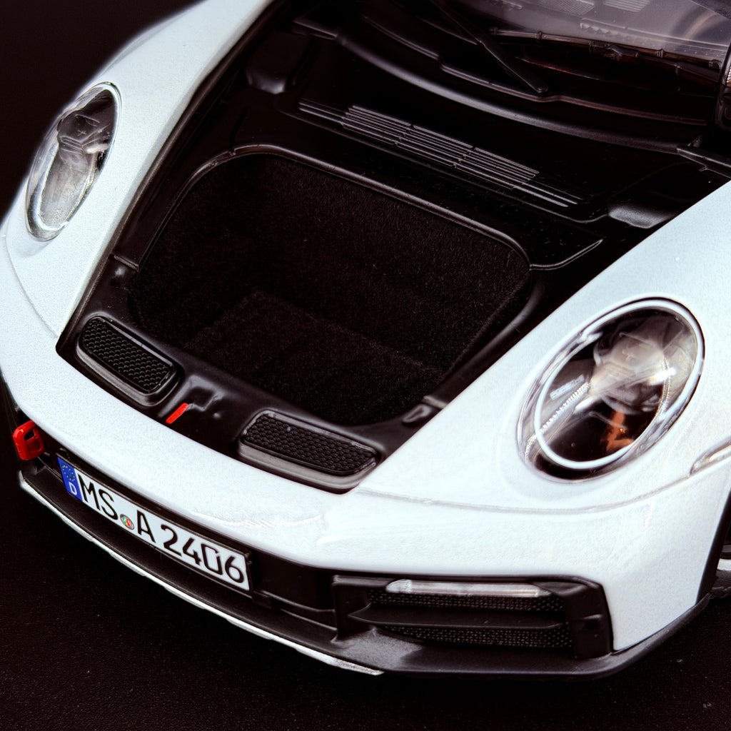 Modellauto Norev 1/18 Porsche 911 Dakar 2023 Ice Grey Metallic