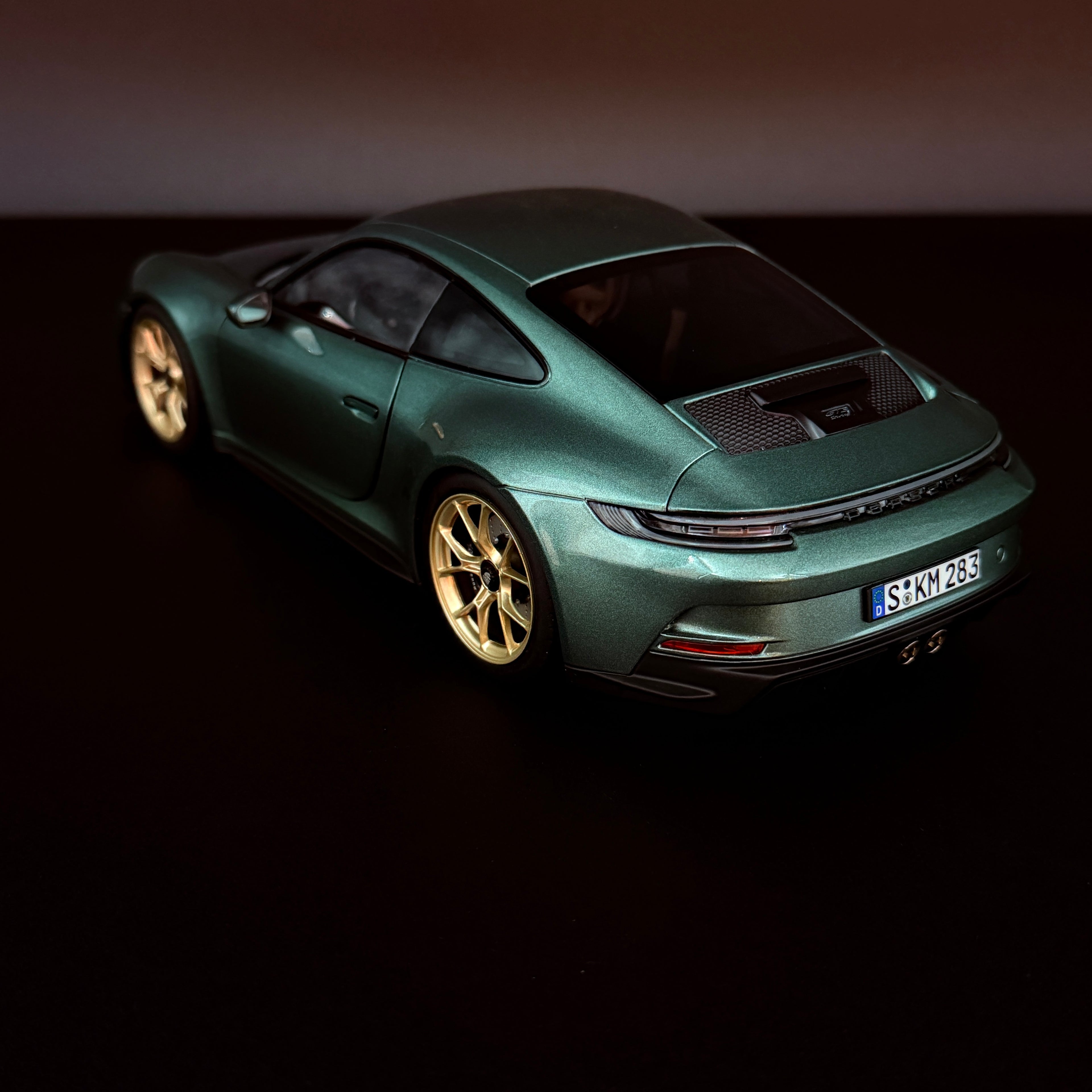 Porsche 911 992 GT3 Touring Paket 2021 - 1:18 Norev