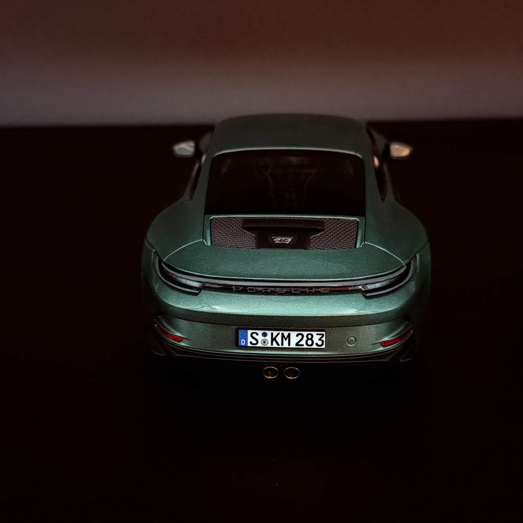 Porsche 911 992 GT3 Touring Paket 2021 - 1:18 Norev