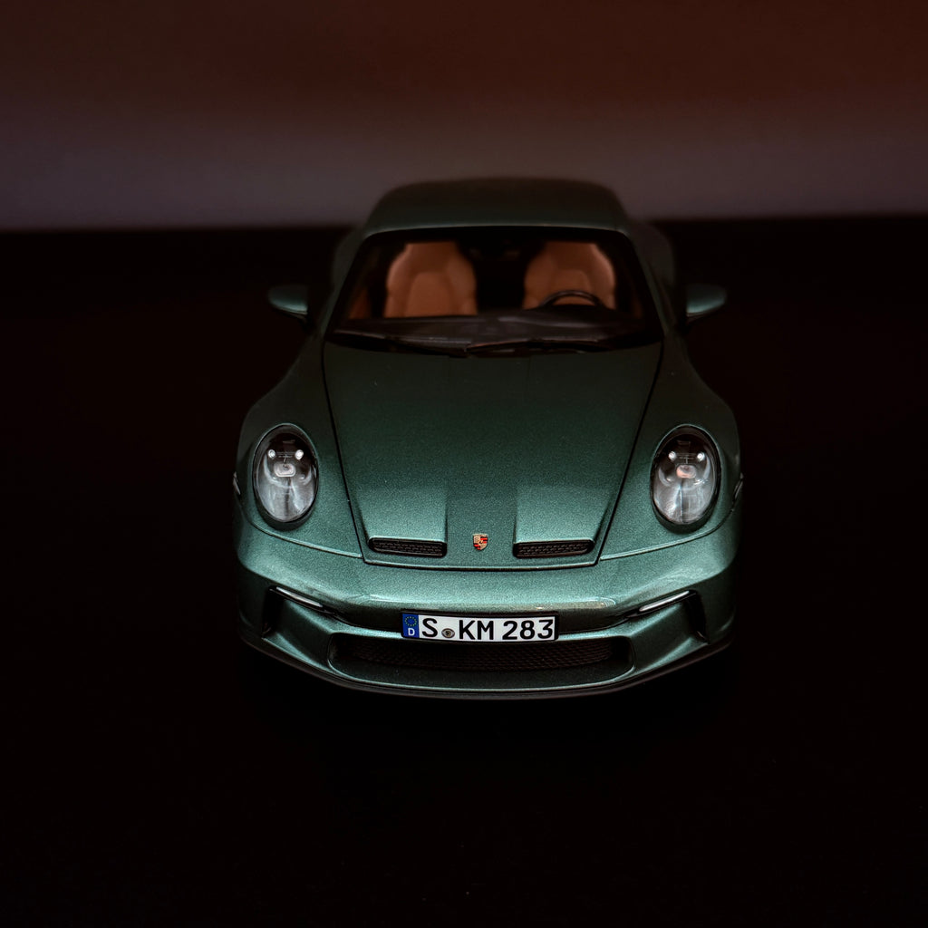 Porsche 911 992 GT3 Touring Paket 2021 - 1:18 Norev