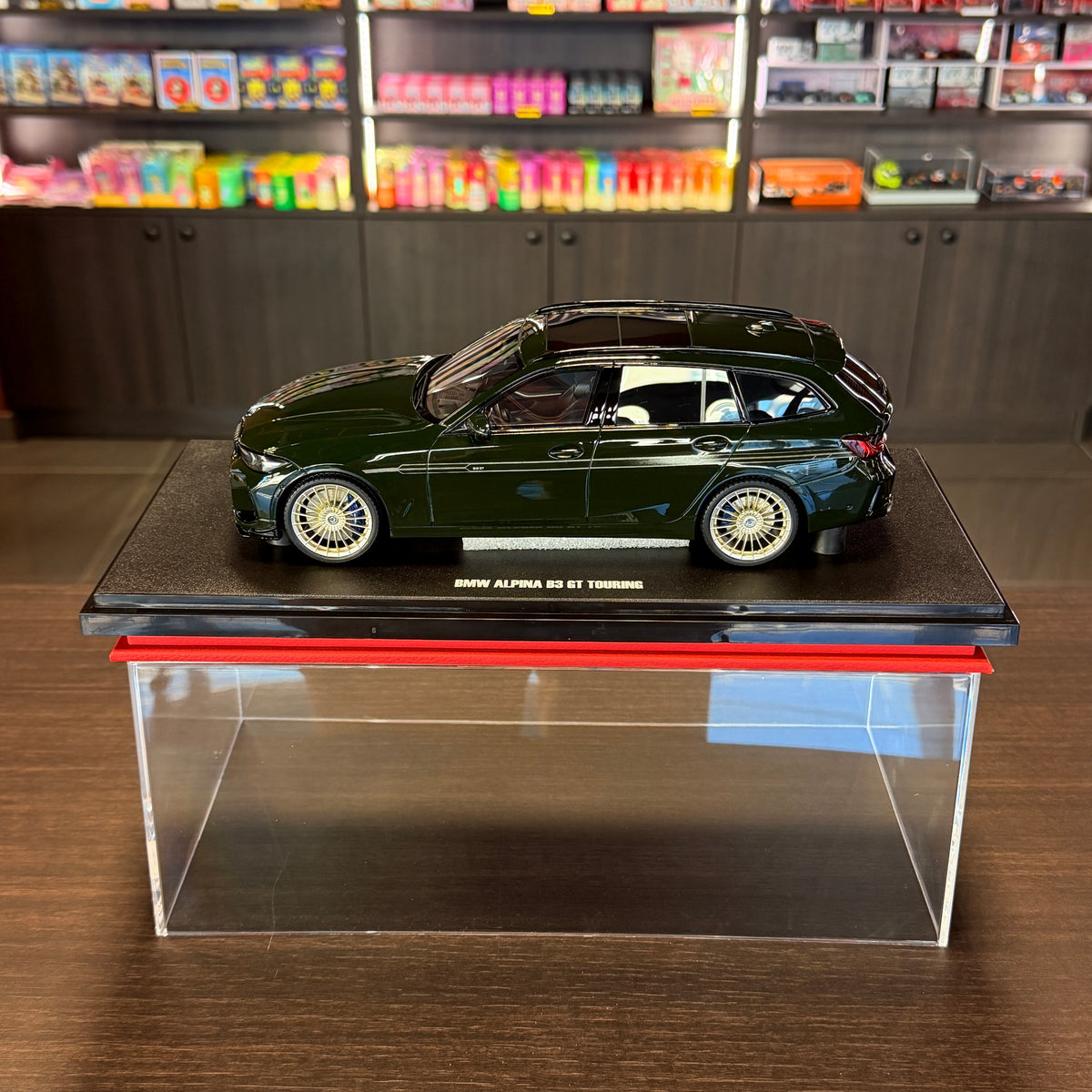 BMW ALPINA B3 GT Touring – Alpina Green 2025 1:18 od GTspirit