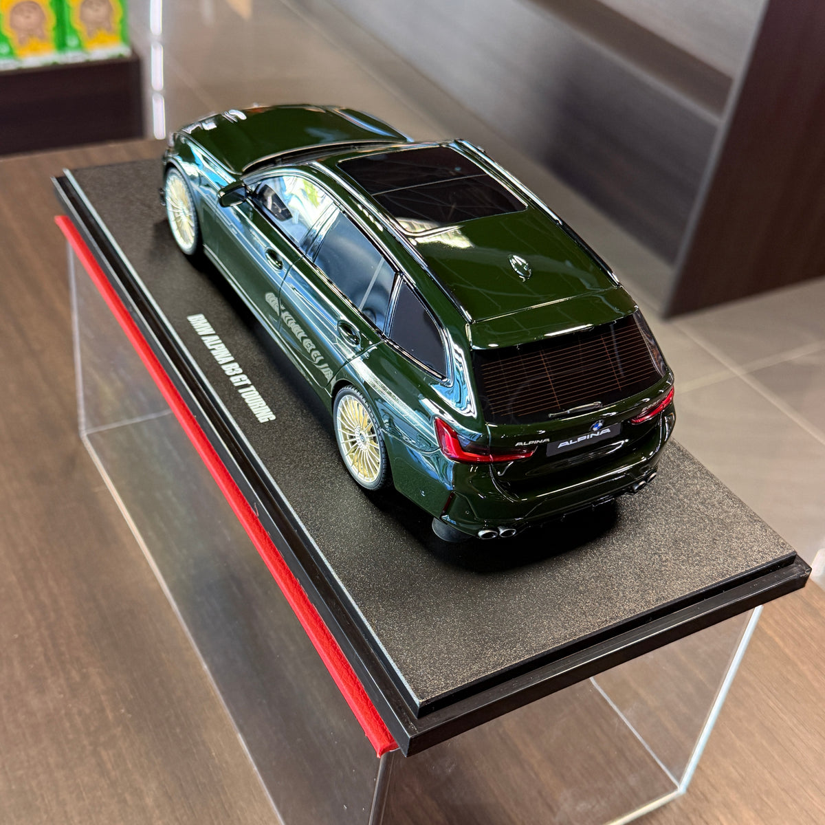 BMW ALPINA B3 GT Touring – Alpina Green 2025 1:18 od GTspirit