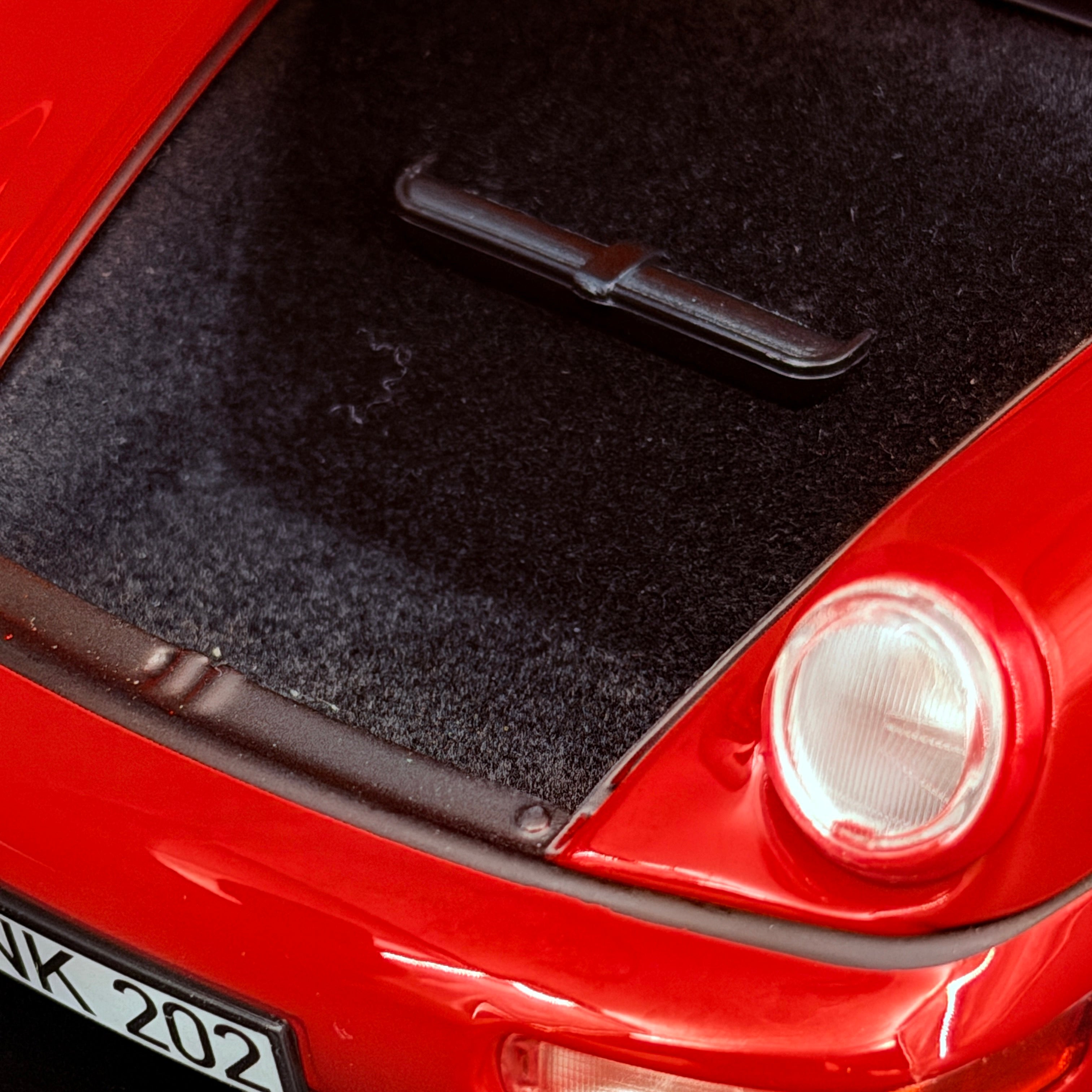 Porsche 911 (964) Carrera 2 Coupé (1990), Maßstab 1:18, Norev