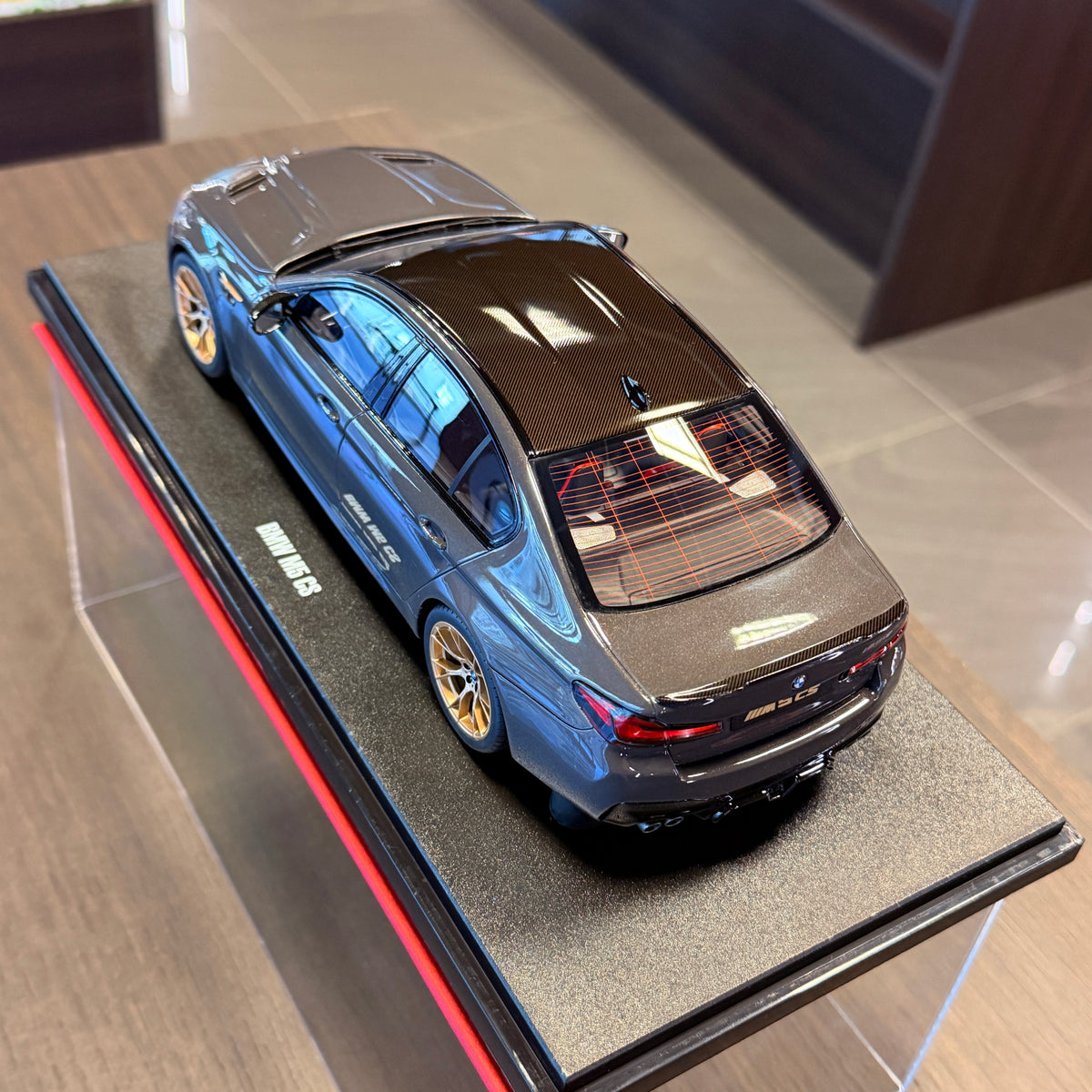 BMW M5 (F90) CS – Brands Hatch Grey Metallic 2021 1:18 by GTspirit