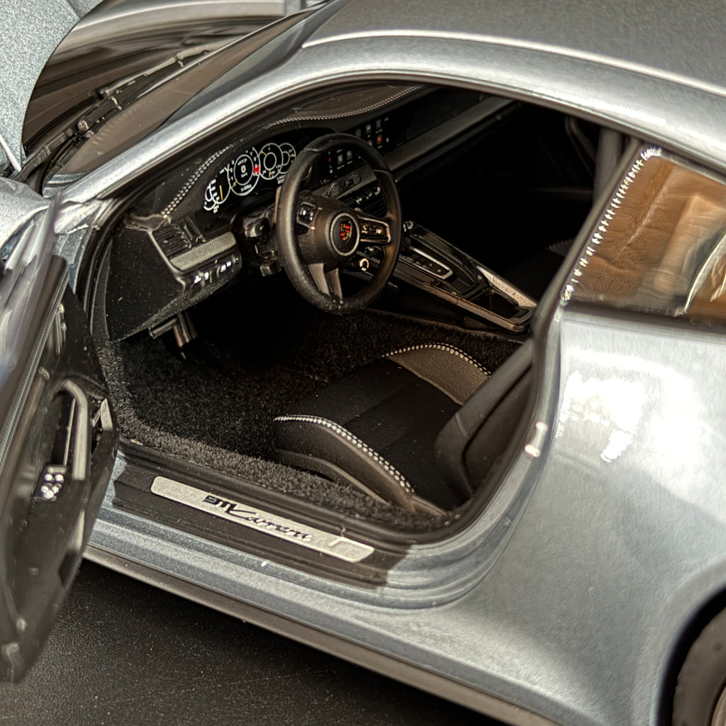 Porsche 911 Carrera 964 2025 Poler Silver Metallic