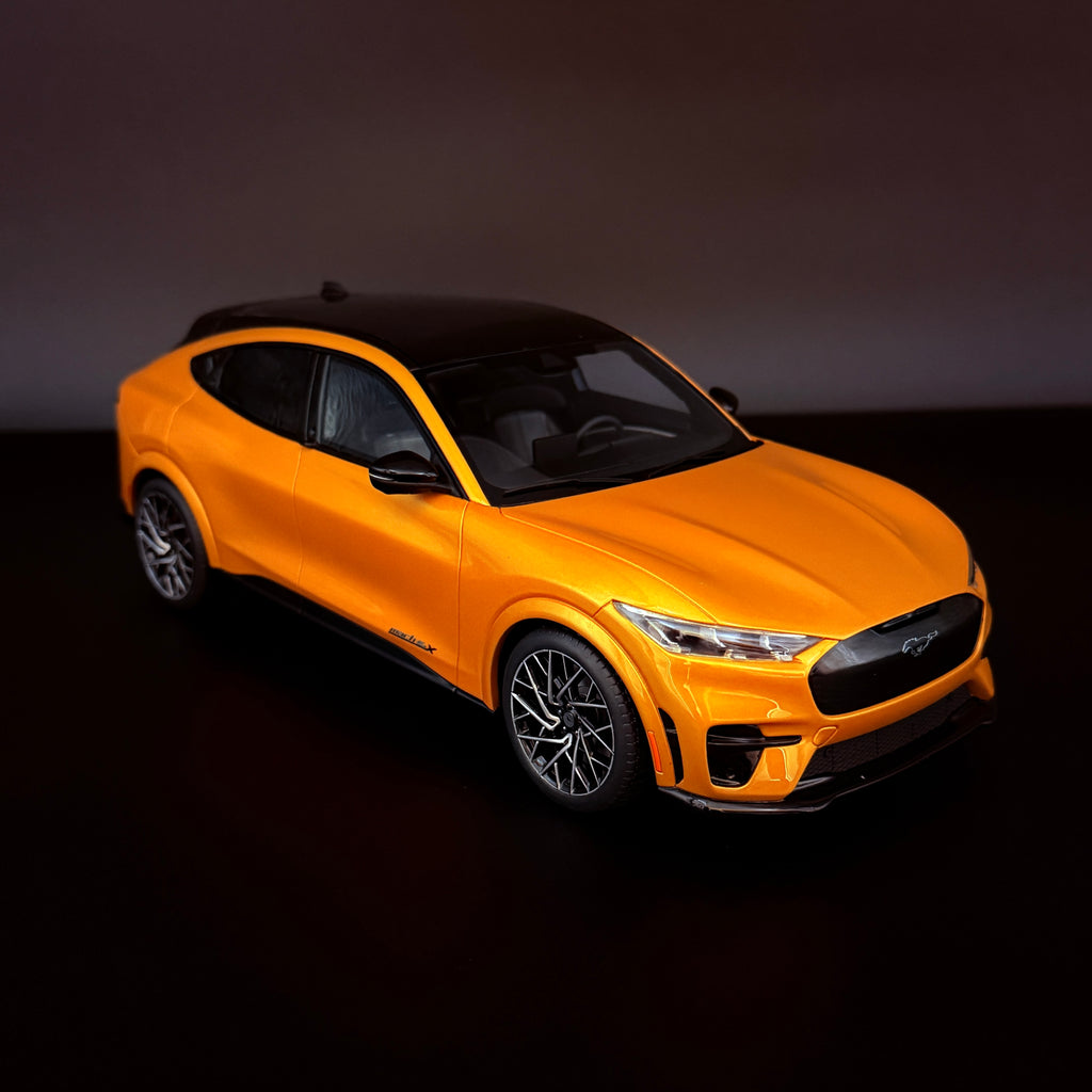 Ford Mustang Mach-E GT Performance – Maßstab 1:18 von OTTOmobile