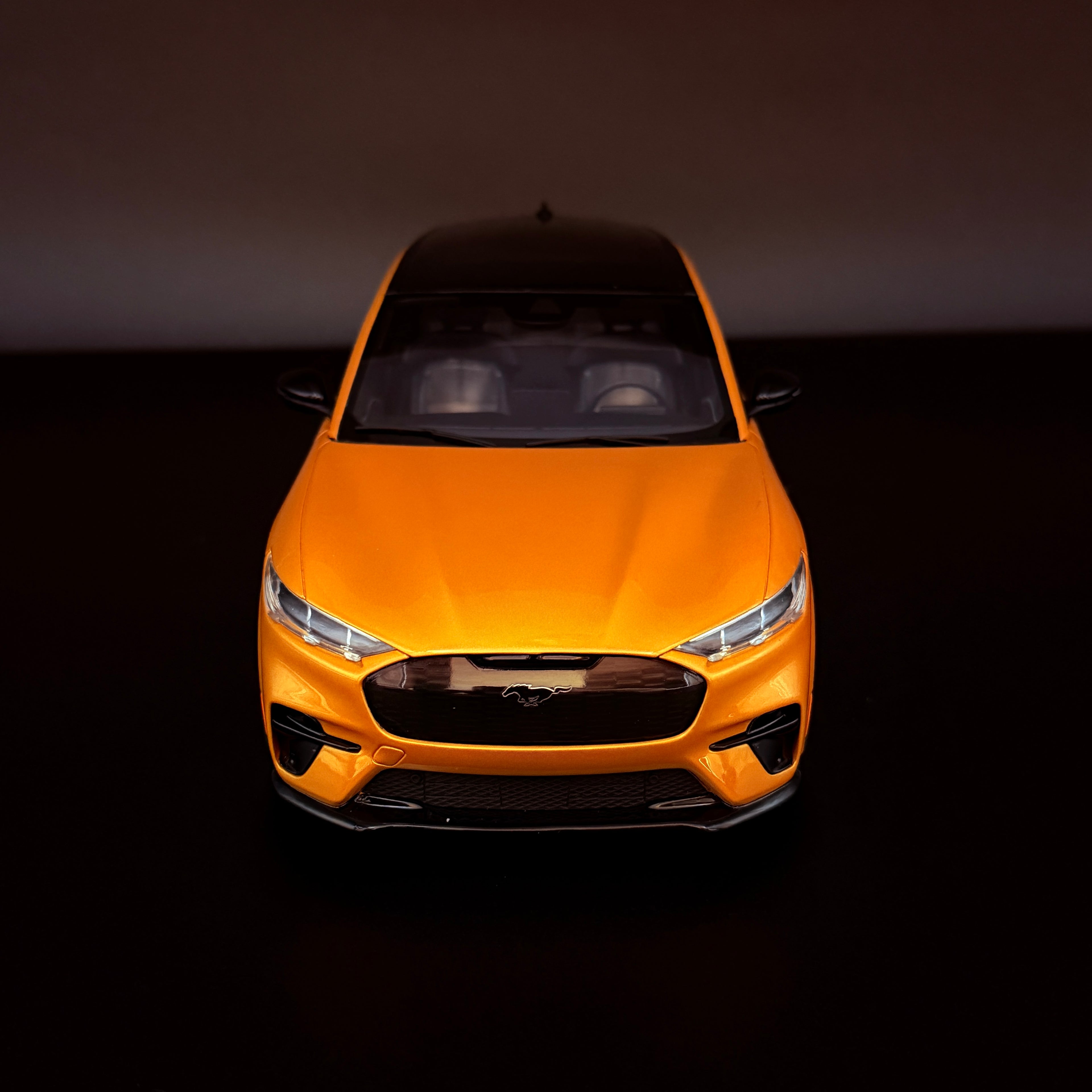 Ford Mustang Mach-E GT Performance – Maßstab 1:18 von OTTOmobile