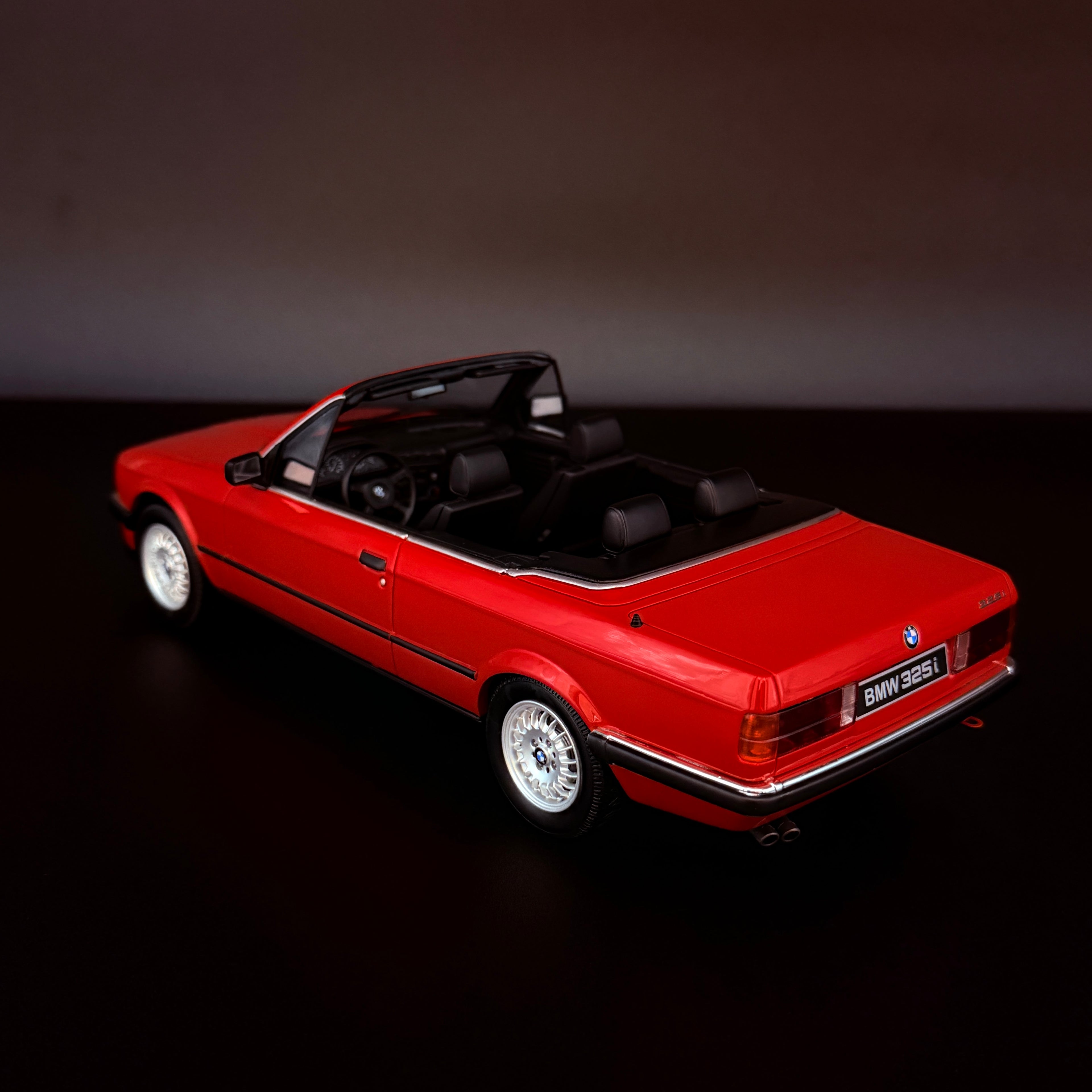 BMW 325i Cabriolet (E30) 1986 – Maßstab 1:18 von OTTOmobile