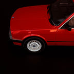 BMW 325i Cabriolet (E30) 1986 – Maßstab 1:18 von OTTOmobile
