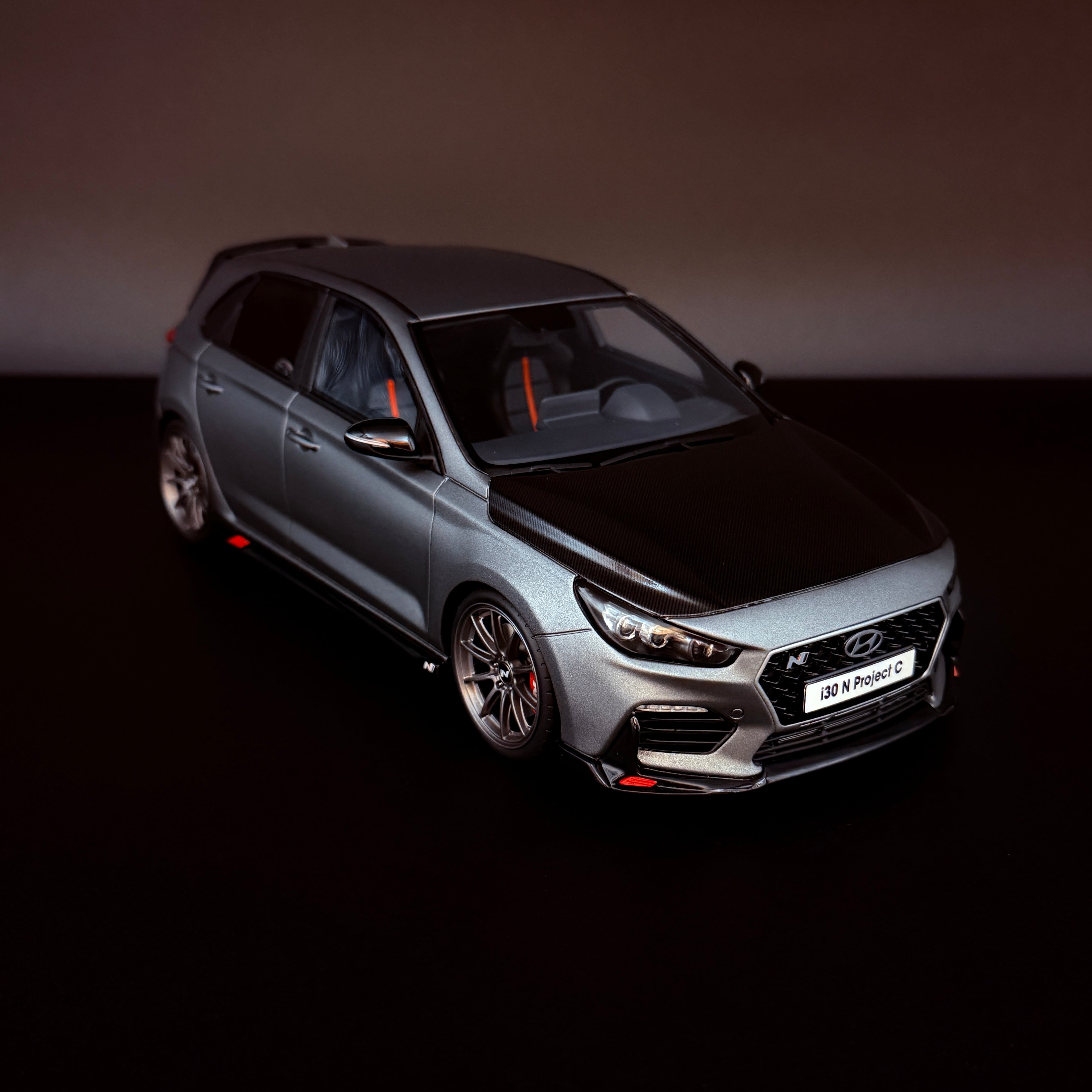 Hyundai i30 N Project C 2022 – Matt Grey 1:18 Maßstab von OTTOmobile
