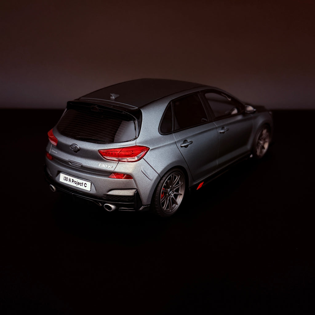 Hyundai i30 N Project C 2022 – Matt Grey 1:18 Maßstab von OTTOmobile
