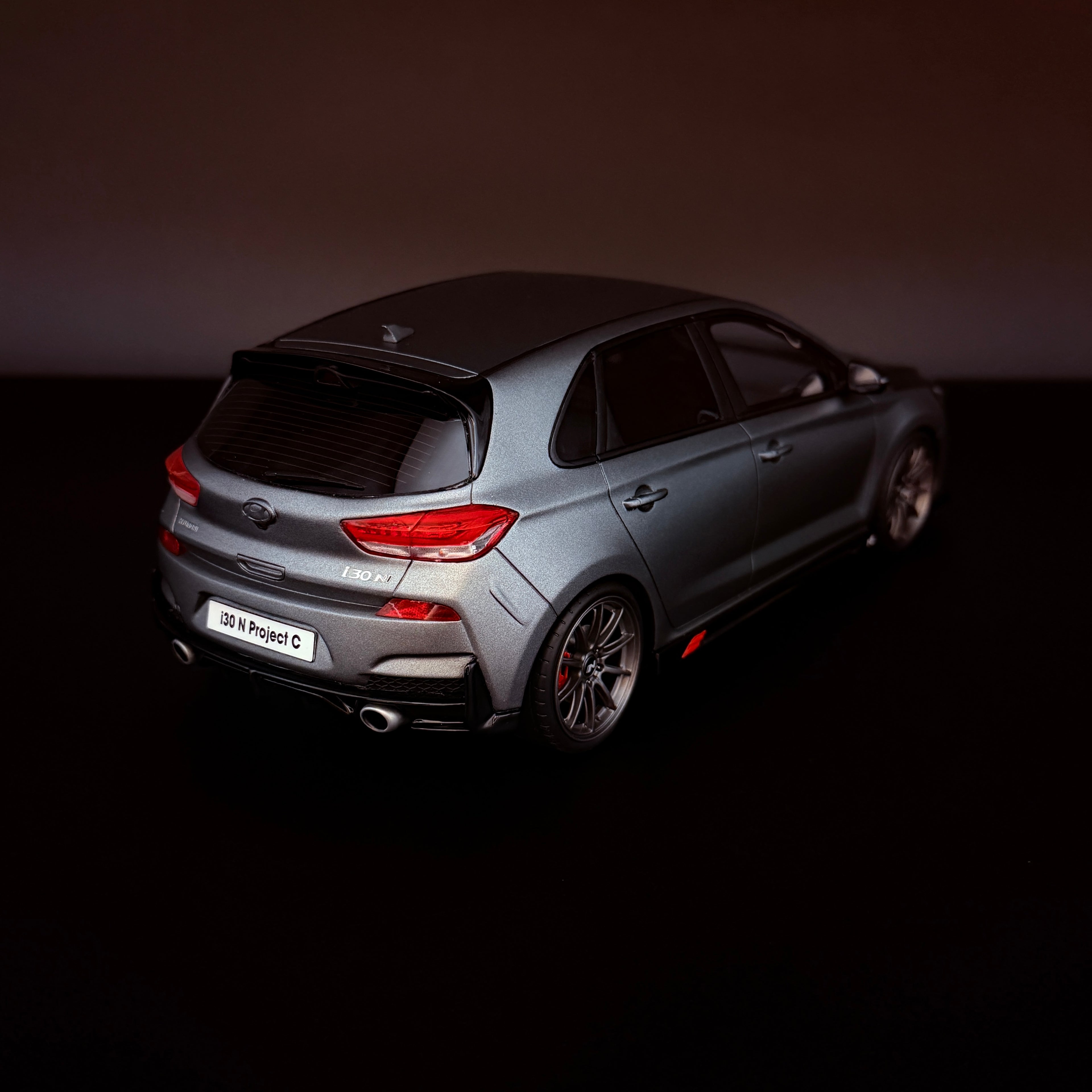 Hyundai i30 N Project C 2022 – Matt Grey 1:18 Maßstab von OTTOmobile