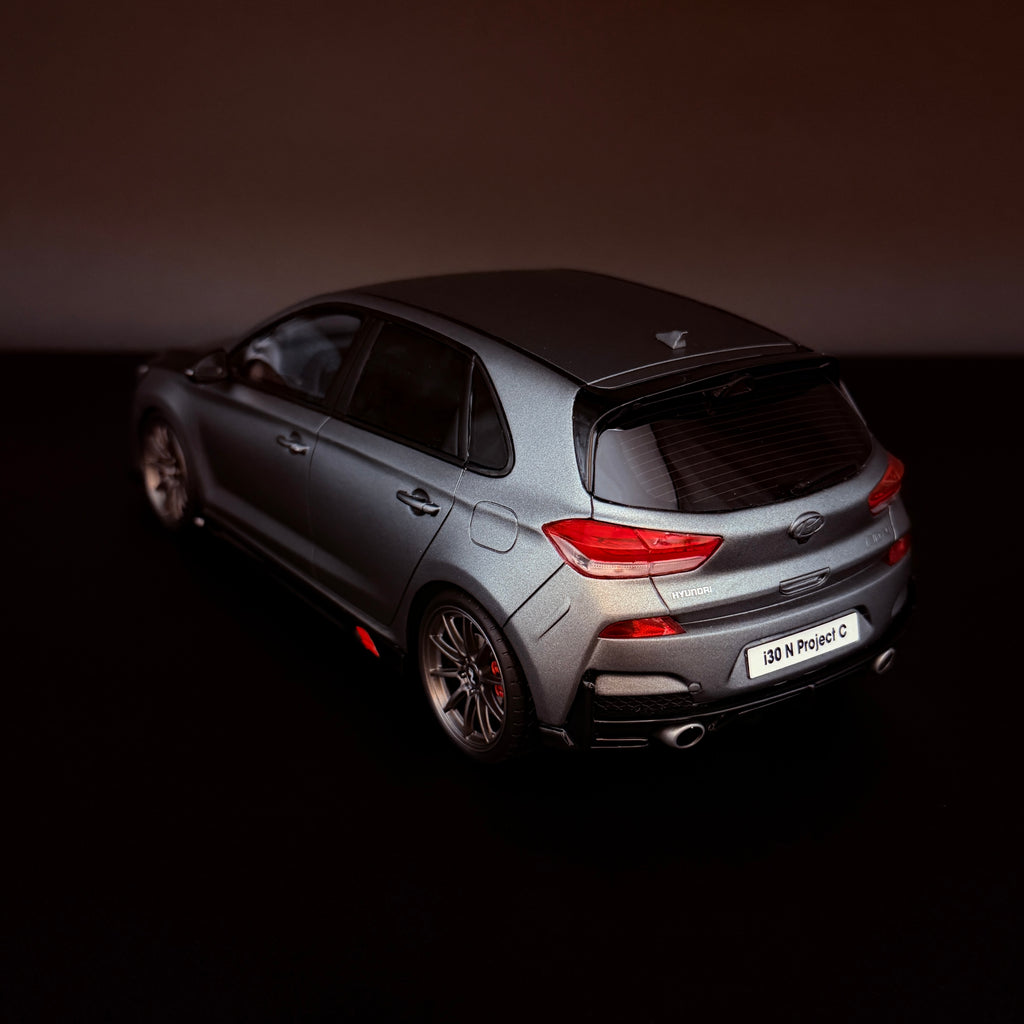 Hyundai i30 N Project C 2022 – Matt Grey 1:18 Maßstab von OTTOmobile