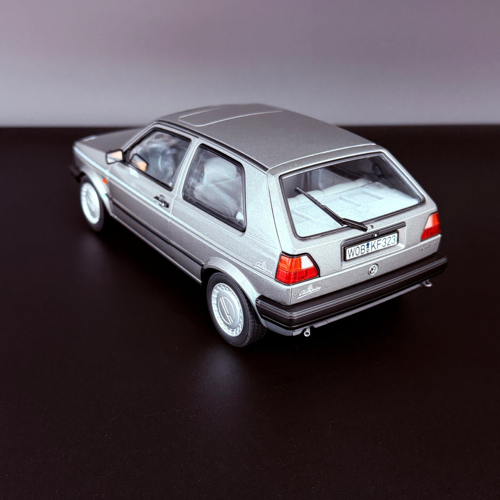 Die-Cast Modell, Oldtimer VW Golf 2 Champion (1989), Maßstab 1:18, Norev