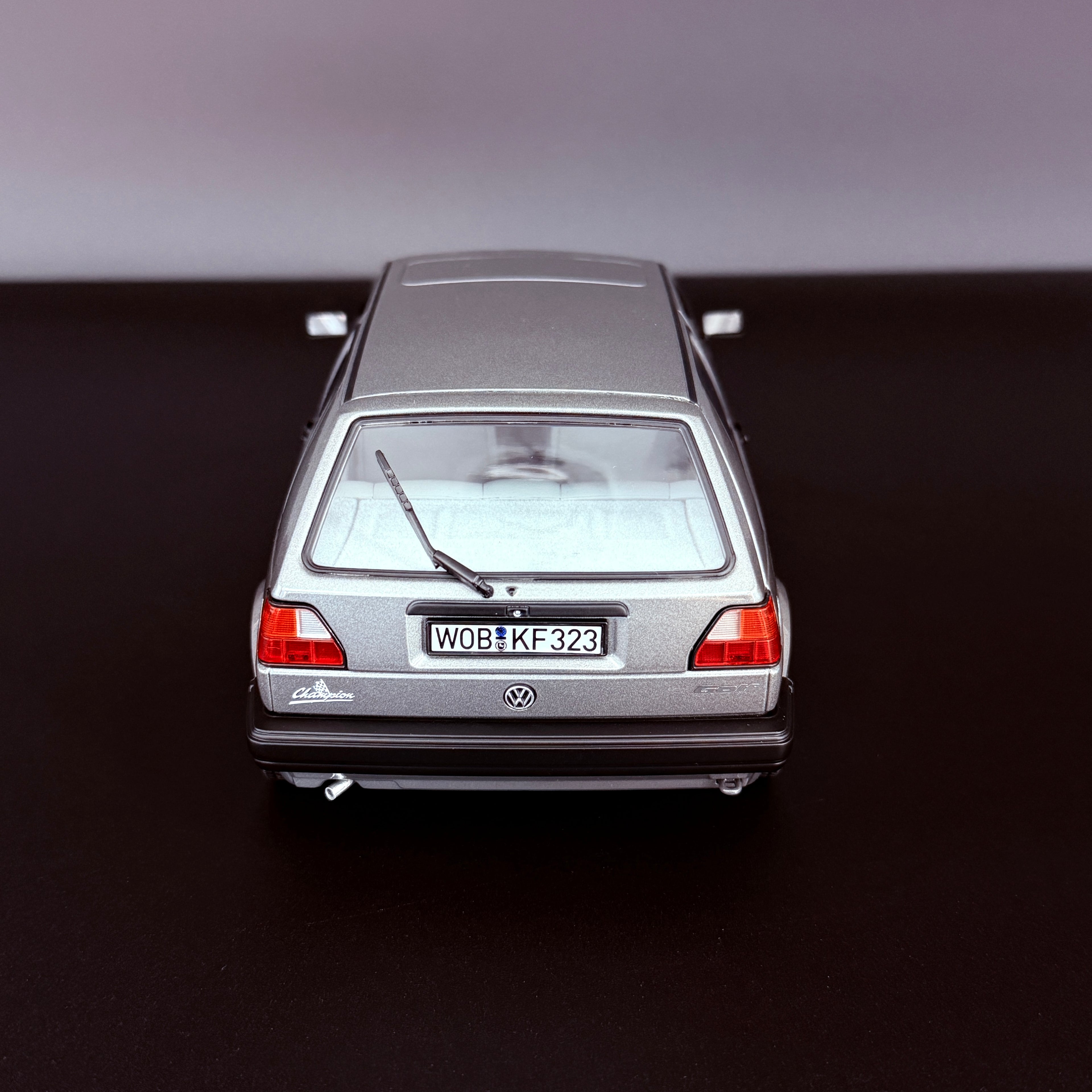 Die-Cast Modell, Oldtimer VW Golf 2 Champion (1989), Maßstab 1:18, Norev