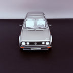 Die-Cast Modell, Oldtimer VW Golf 2 Champion (1989), Maßstab 1:18, Norev