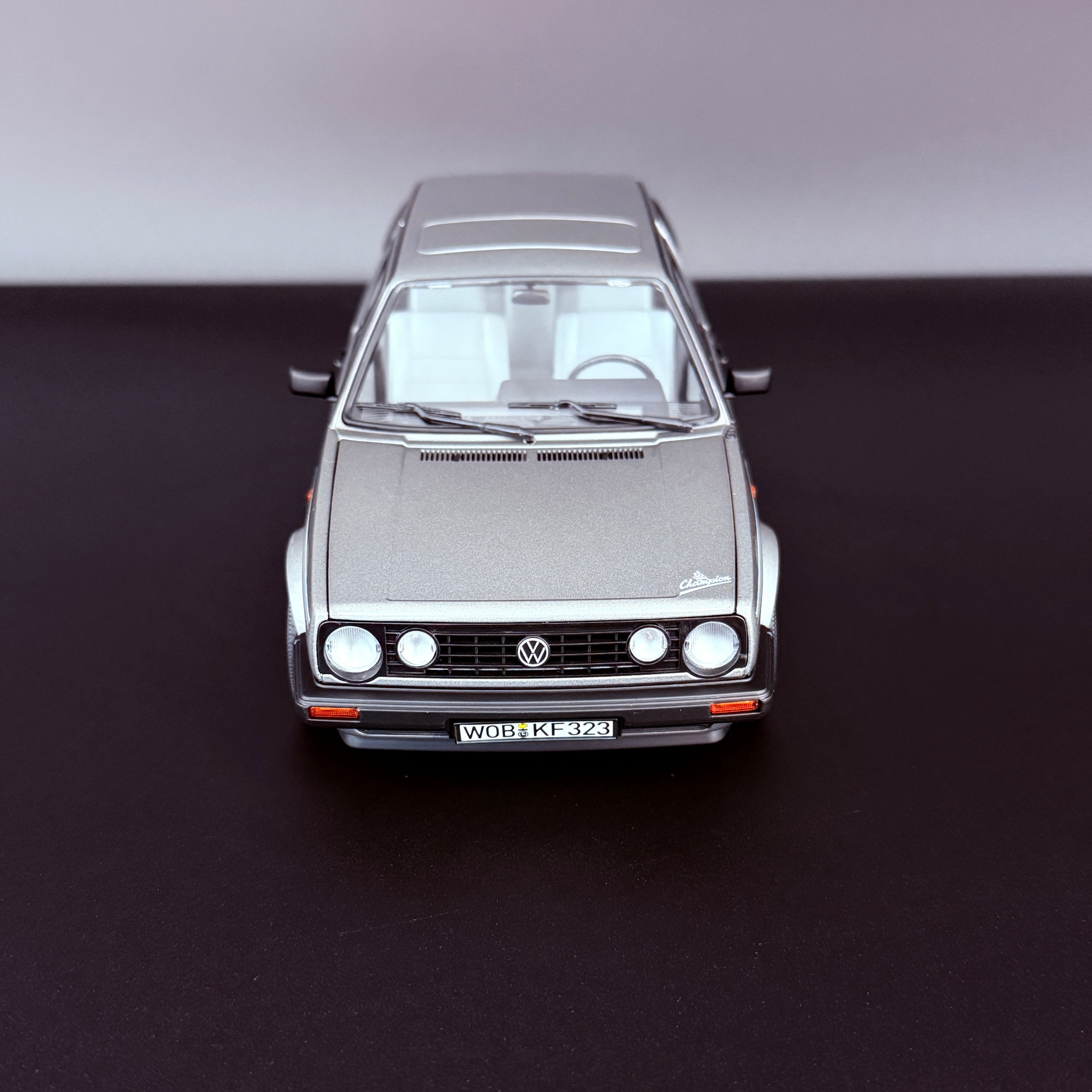 Die-Cast Modell, Oldtimer VW Golf 2 Champion (1989), Maßstab 1:18, Norev