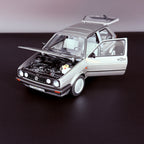 Die-Cast Modell, Oldtimer VW Golf 2 Champion (1989), Maßstab 1:18, Norev