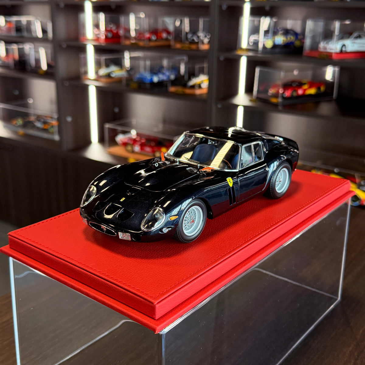 Ferrari 250 GTO 1963 tummansininen (Dark Blue) 1:18 Kyosho