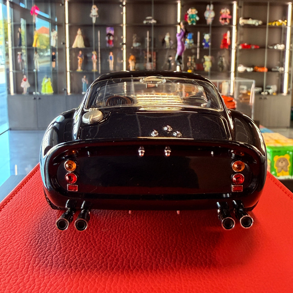 Ferrari 250 GTO 1963 tummansininen (Dark Blue) 1:18 Kyosho