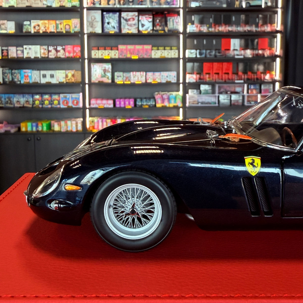 Ferrari 250 GTO 1963 tummansininen (Dark Blue) 1:18 Kyosho