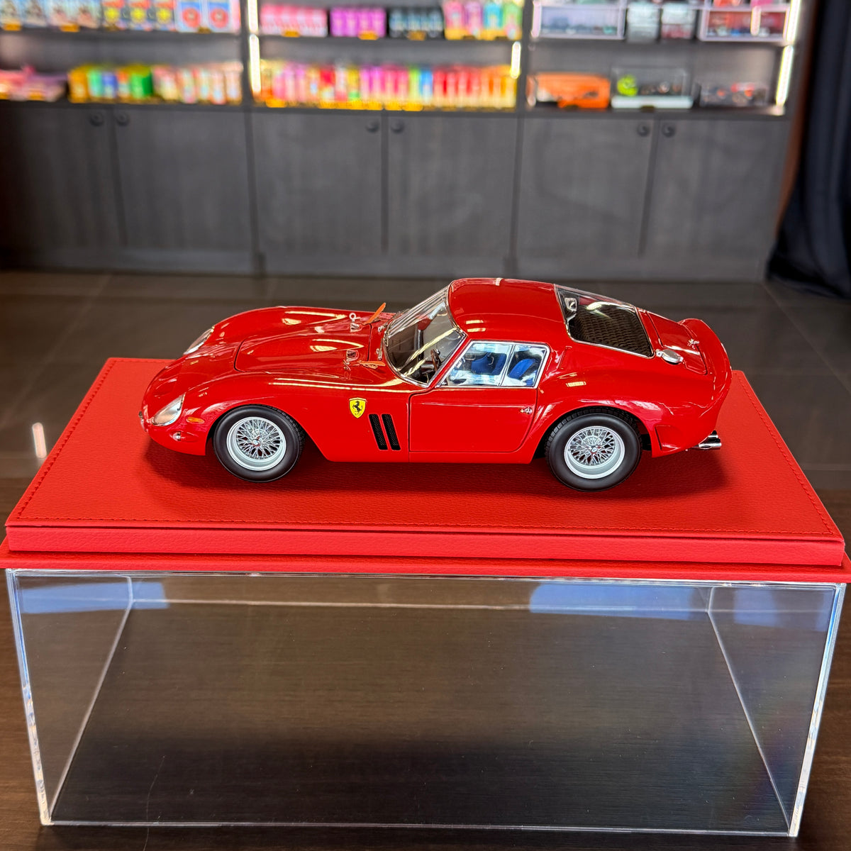 Ferrari 250 GTO punainen 1962 Die-Cast Collection 1:18 by Kyosho