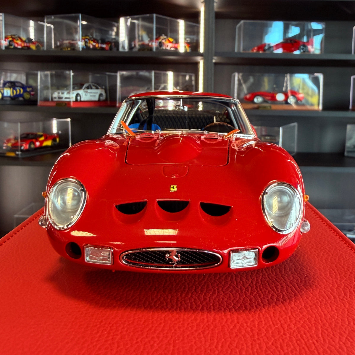 Ferrari 250 GTO punainen 1962 Die-Cast Collection 1:18 by Kyosho